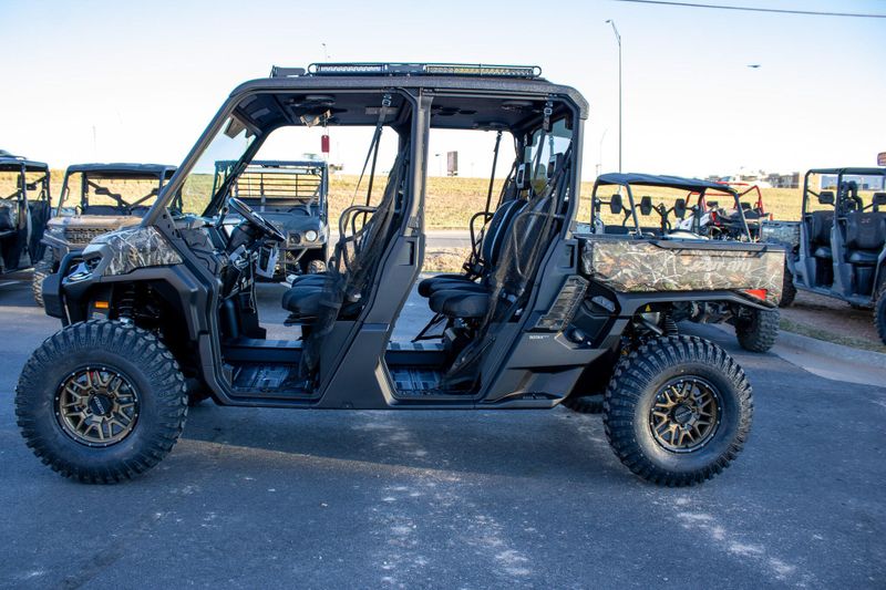NEW 2026 CAN-AM DEFENDER MAX XT HD11 WITH 1025 INCH TOUCHSCREEN Image 8