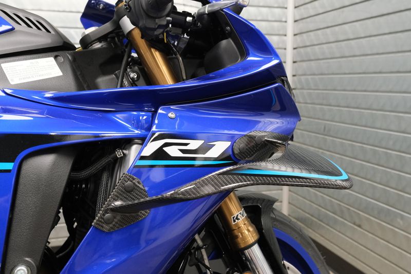 NEW 2026 YAMAHA YZF-R1 Image 12