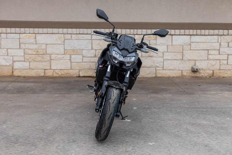 2024 Kawasaki Z650 METALLIC MATTE DARK GRAY AND METALLIC SPARK BLACKImage 8