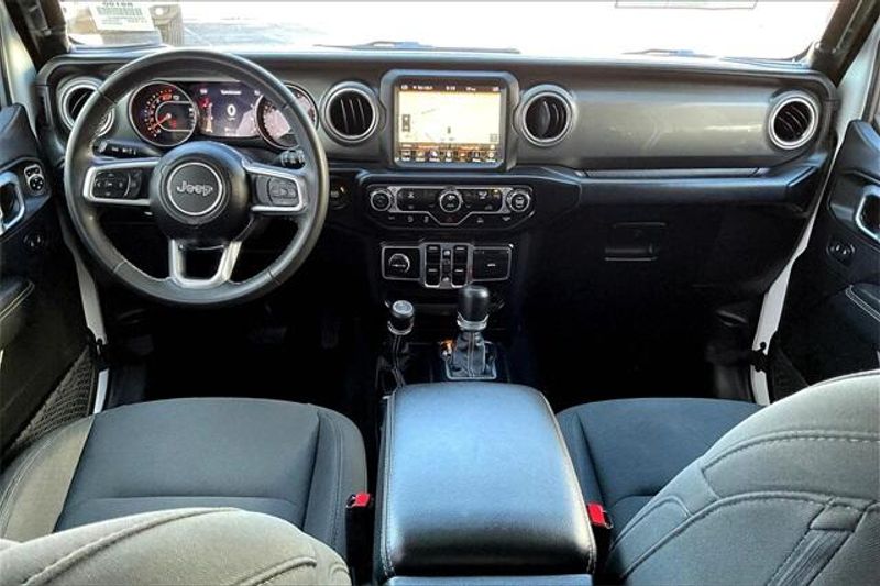 Used 2023 Jeep Wrangler SaharaImage 15
