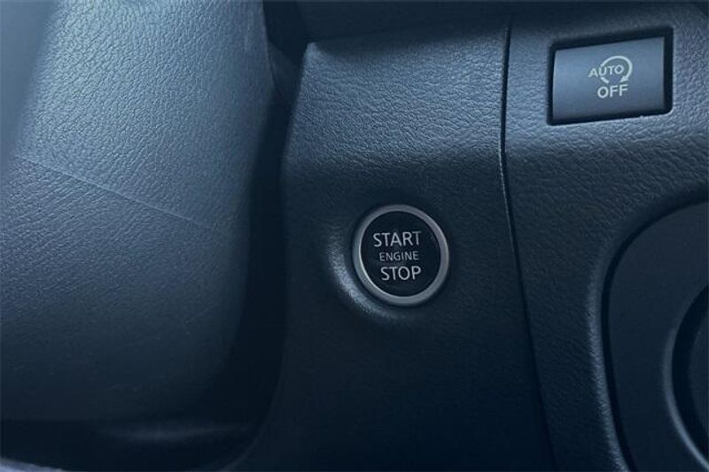 New 2025 Nissan Frontier PRO-XImage 19