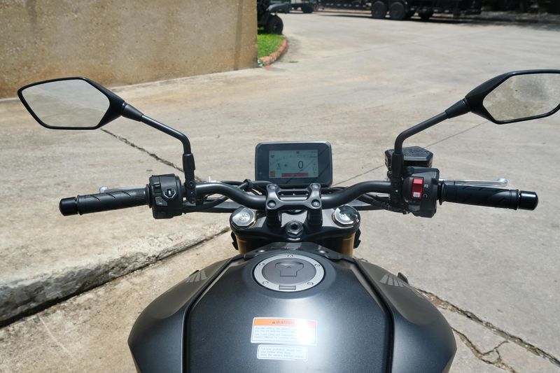 2025 Honda CB1000 HORNET SP MATTE BLACK METALLIC Image 14