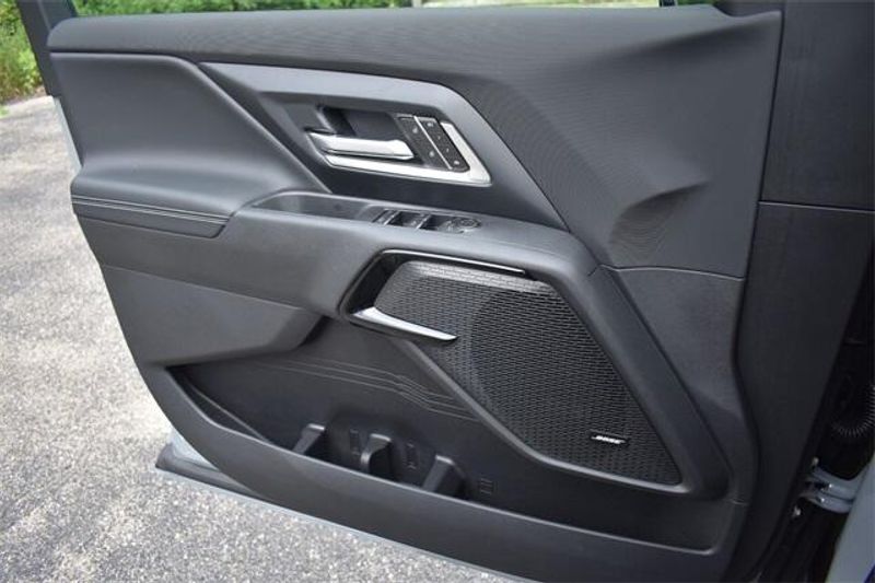 New 2026 Chevrolet Silverado EV LTImage 33