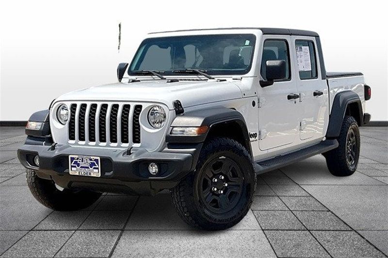 2022 Jeep Gladiator SportImage 2