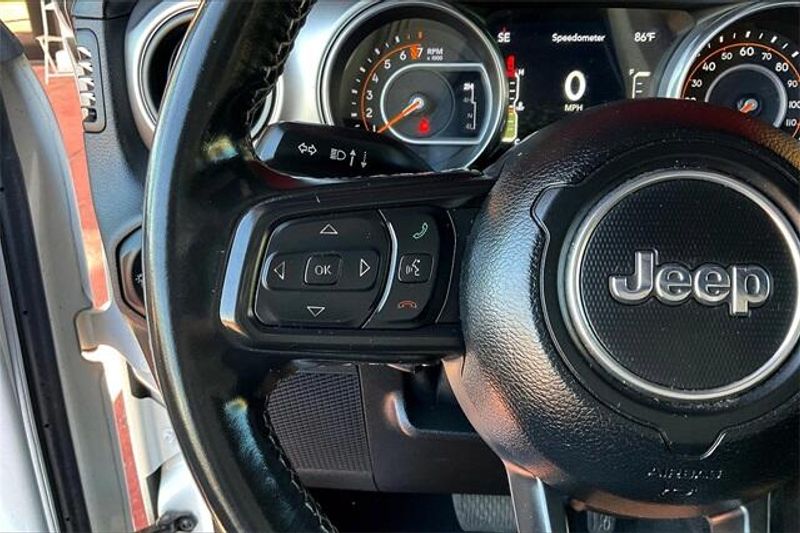 2021 Jeep Gladiator Image 18