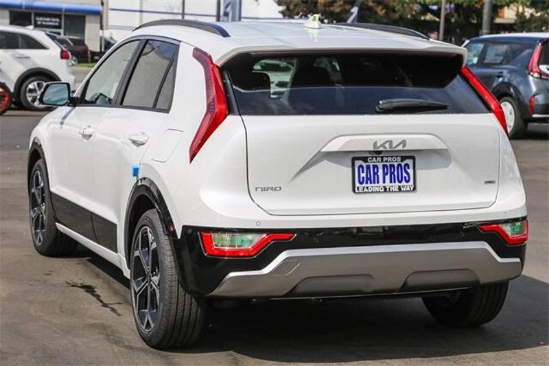 New 2025 Kia Niro EX TouringImage 15