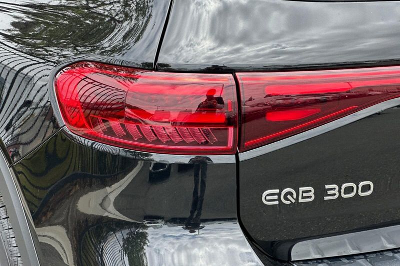 2024 Mercedes-Benz EQB 300Image 34