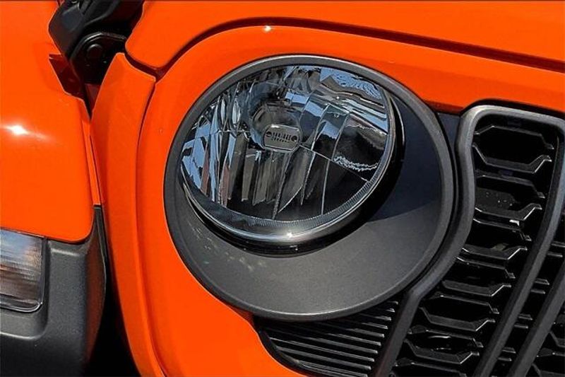 2025 Jeep Gladiator High Tide 4x4Image 11