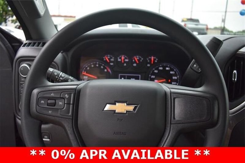 New 2025 Chevrolet Silverado 1500 CustomImage 28