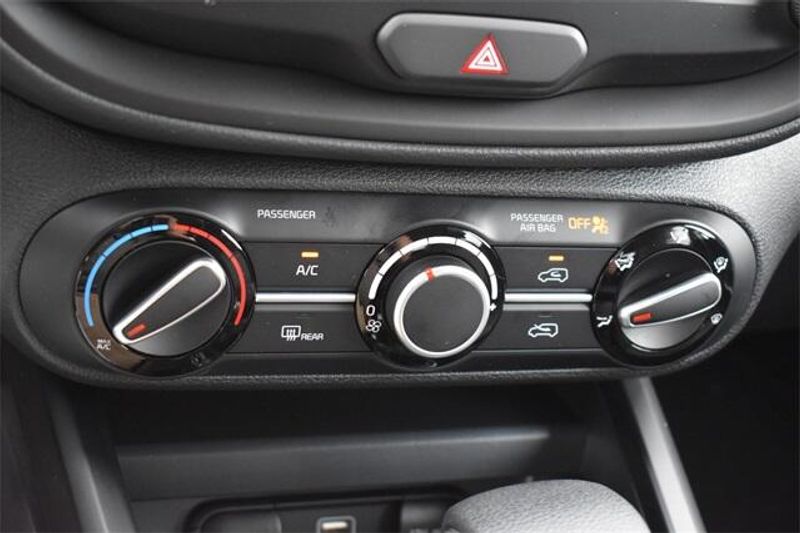 New 2025 Kia Soul LXImage 25