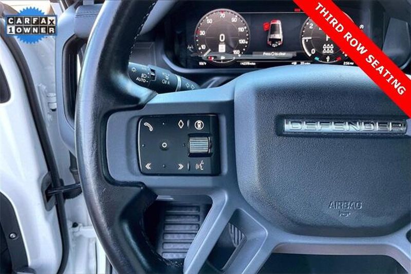 Used 2024 Land Rover Defender X-Dynamic SEImage 18