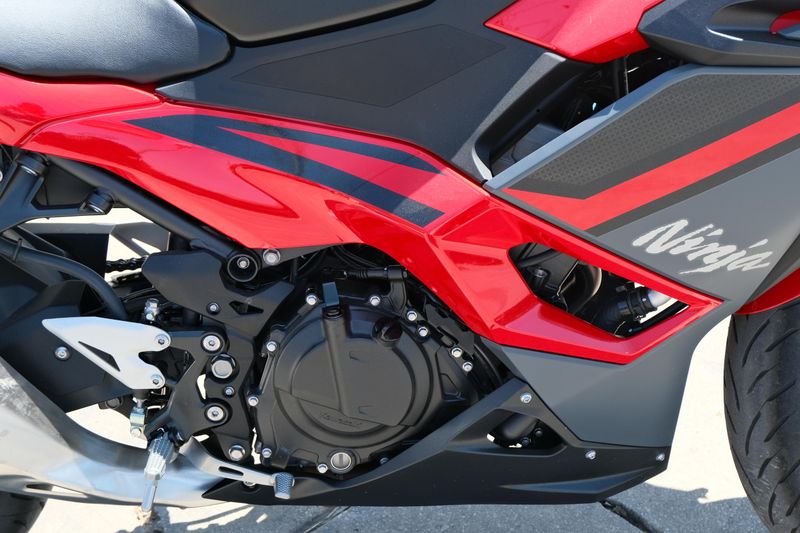 USED 2025 KAWASAKI NINJA 500 ABS Image 12