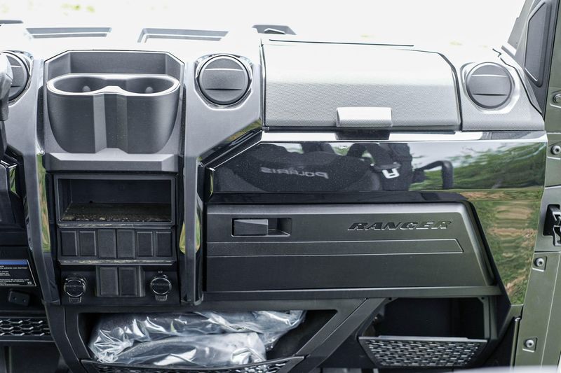 2024 Polaris RANGER CREW XD 1500 PREMIUM   TURBO SILVER Image 8