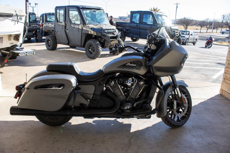 USED 2023 INDIAN MOTORCYCLE CHALLENGER DARK HORSE Image 9