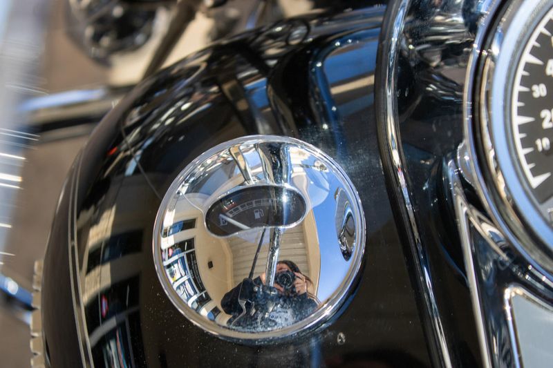 USED 2015 HARLEY ROAD KING BASE Image 24