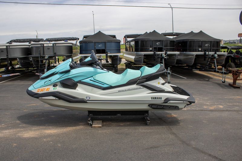 USED 2025 YAMAHA FX CRUISER HO WITH AUDIO Image 1