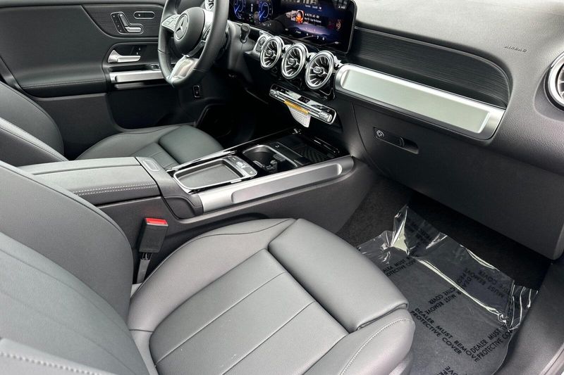 2024 Mercedes-Benz EQB 300Image 19