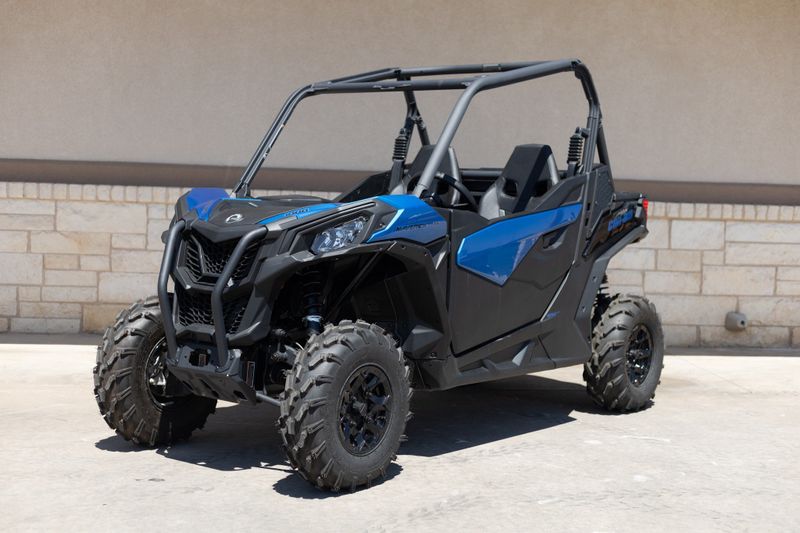 2023 CAN-AM Maverick Trail DPS 1000 in a BLUE exterior color. Family PowerSports (877) 886-1997 familypowersports.com 