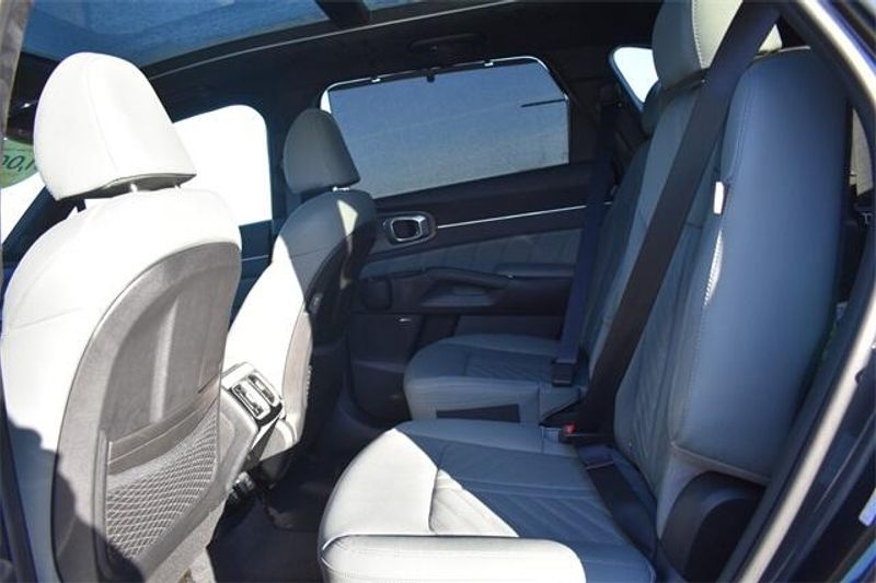 New 2025 Kia Sorento X-Line SX PrestigeImage 21