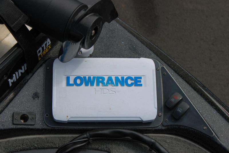 Used 2015 SKEETER ZX225 Image 20