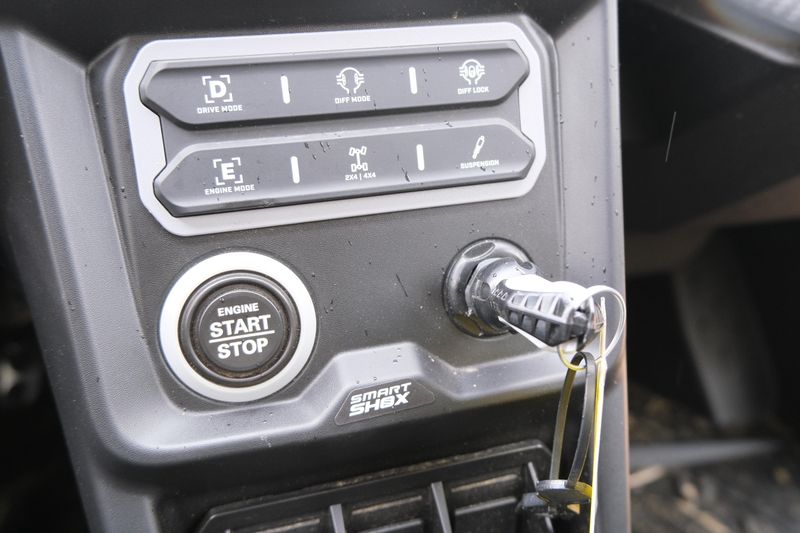 NEW 2026 CAN-AM MAVERICK X3 MAX X RS TURBO RR SMARTSHOX WITH 1025 TOUCHSCREEN Image 17