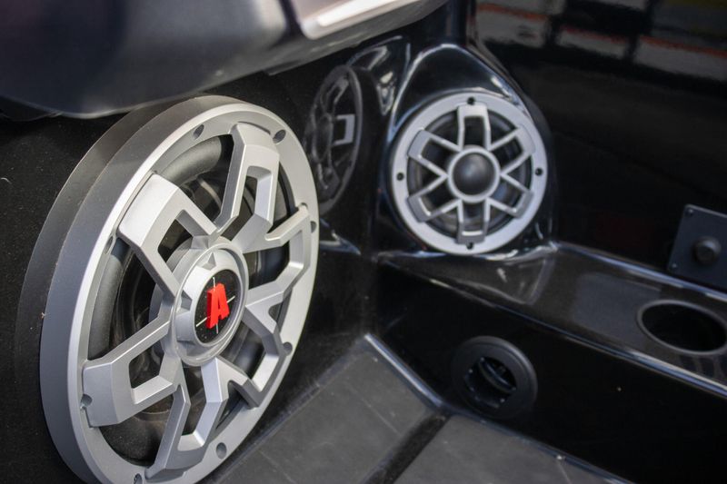 2023 AXIS A24Image 27