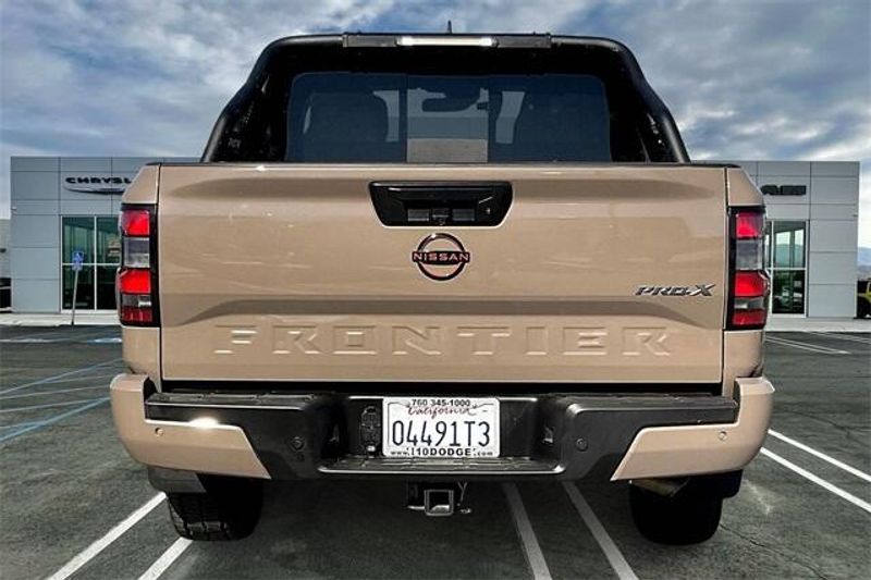 2023 Nissan Frontier PRO-X photo 3