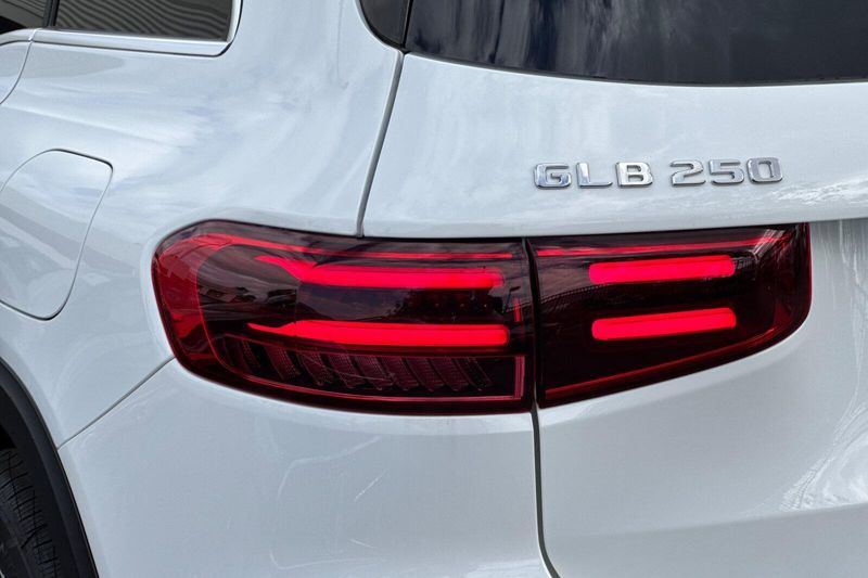New 2026 Mercedes-Benz GLB 250Image 23