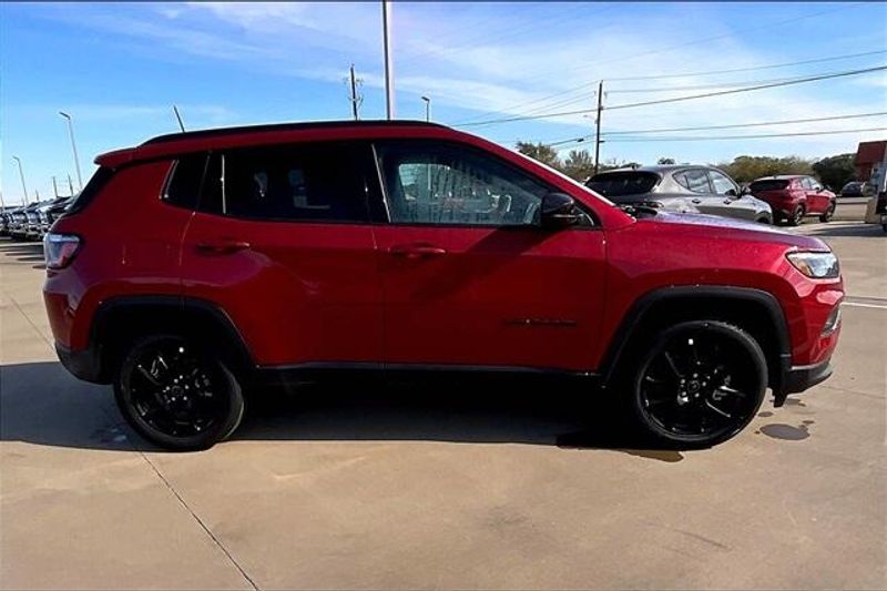 2025 Jeep Compass Latitude 4x4Image 15