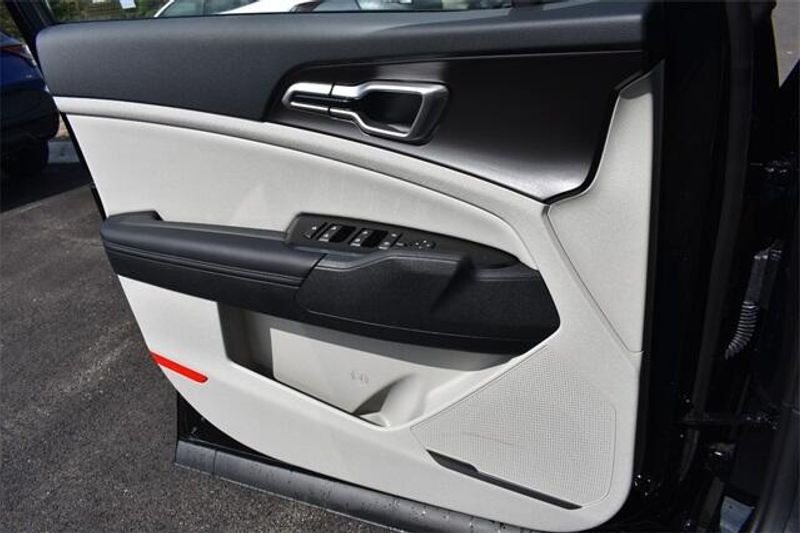 2025 Kia Sportage EXImage 34