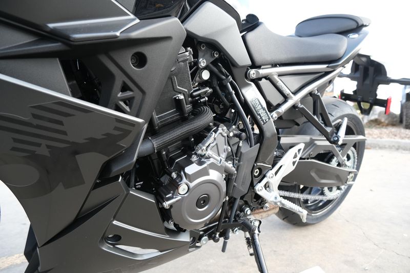 2025 SUZUKI GSX8R in a BLACK exterior color. Family PowerSports (877) 886-1997 familypowersports.com 