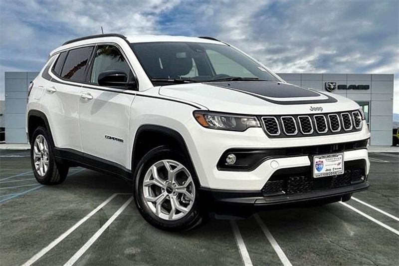 2025 Jeep Compass Latitude 4x4Image 14