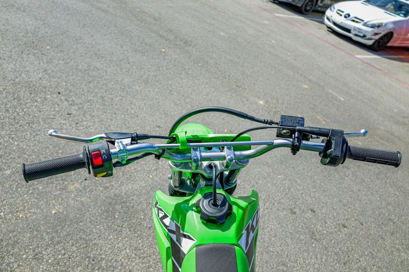 2025 Kawasaki KLX140R LIME GREEN Image 3