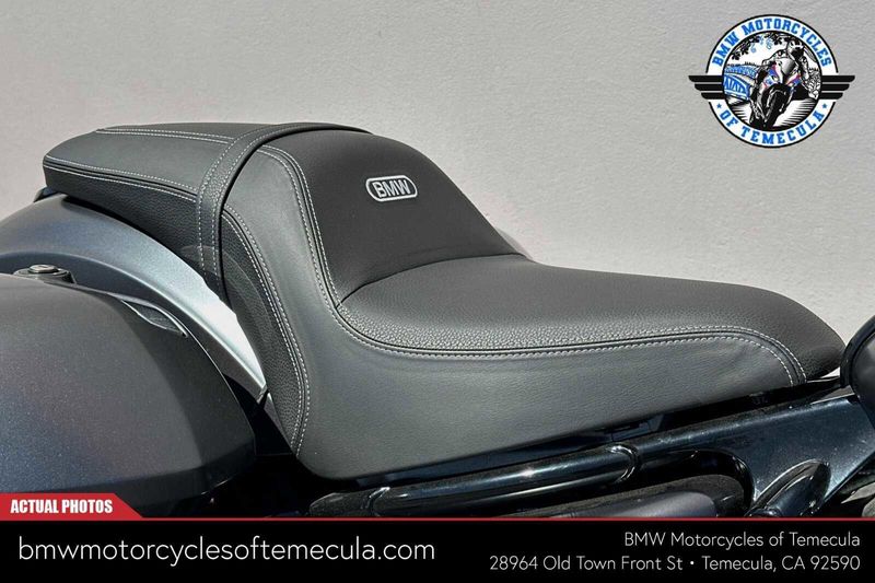 2024 BMW R 18 ROCTANE   in a MINERAL GREY MET MATTE exterior color. BMW Motorcycles of Temecula – Southern California (951) 506-6903 bmwmotorcyclesoftemecula.com 