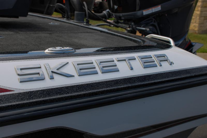 Used 2015 SKEETER ZX225 Image 29