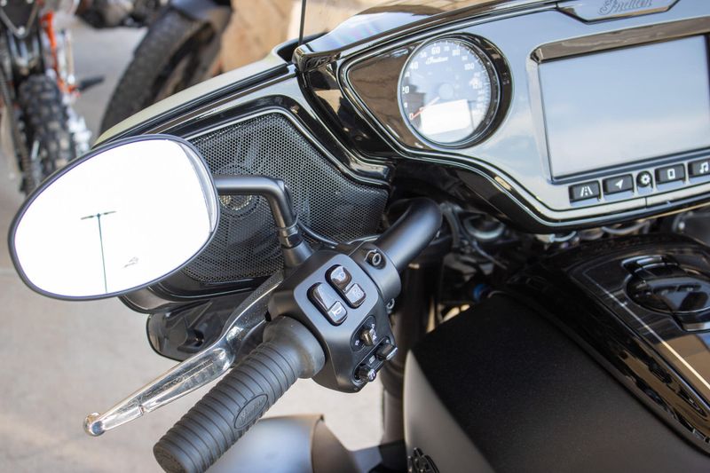 USED 2025 INDIAN MOTORCYCLE ROADMASTER POWER PLUS  DARK HORSE Image 21