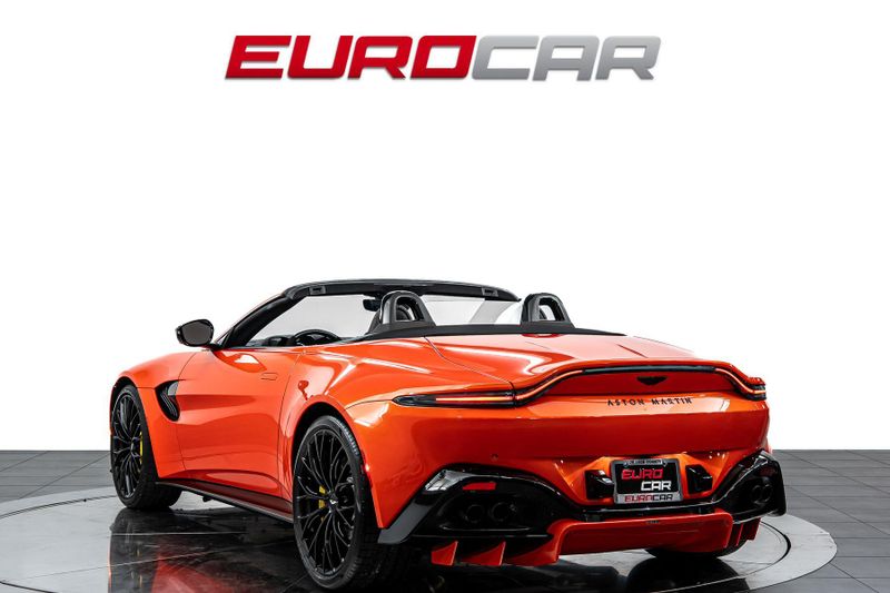 2022 Aston Martin Vantage Roadster *SPECIAL FACTORY PAINT * IMMACULATE CONDITION*Image 4