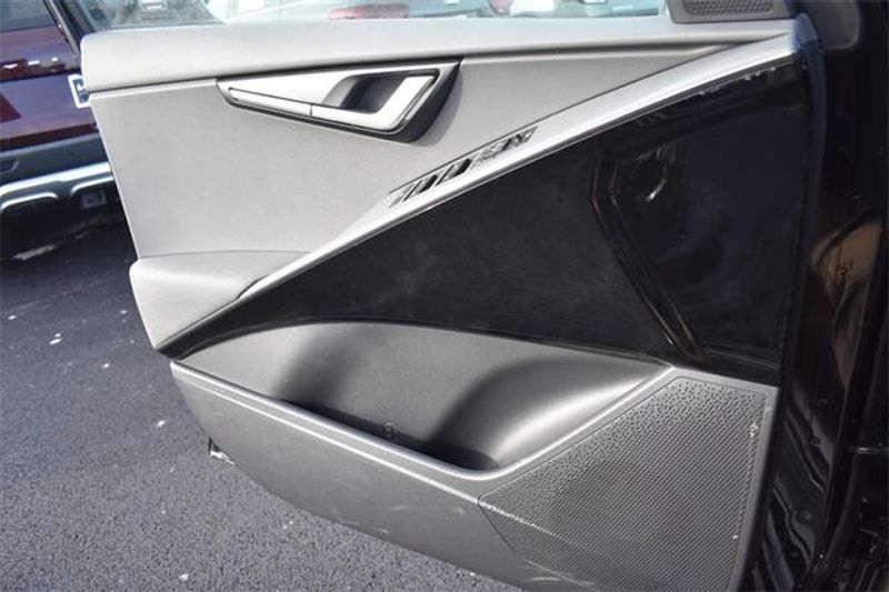 New 2025 Kia Niro EX TouringImage 33