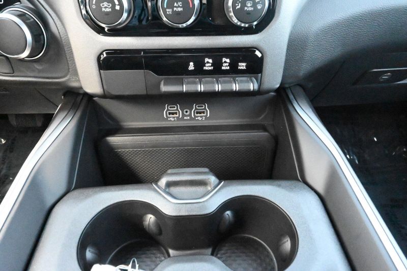 2025 RAM 1500 Big HornImage 24