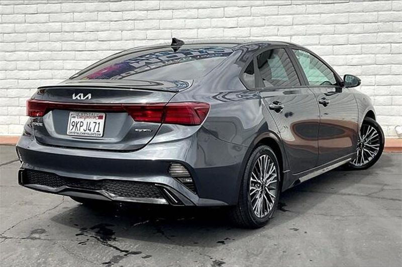 2024 Kia Forte GT-Line photo 12