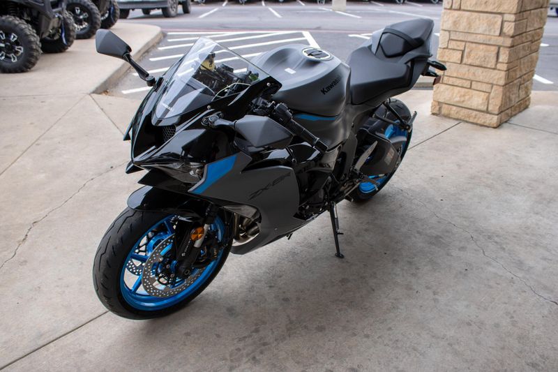 NEW 2026 KAWASAKI NINJA ZX6R Image 4