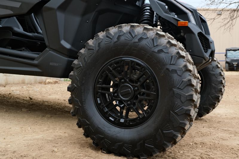 NEW 2026 CAN-AM MAVERICK X3 MAX X RS TURBO RR WITH 1025 TOUCHSCREEN Image 14