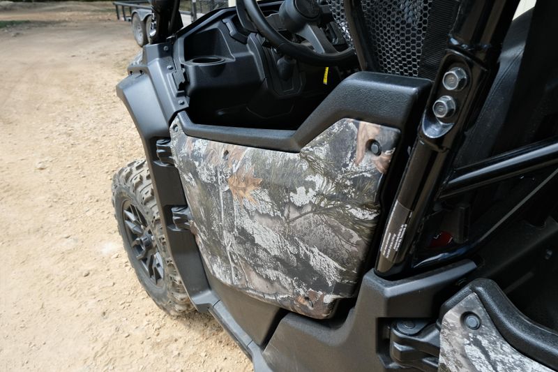NEW 2025 HONDA PIONEER 10006 DELUXE CREW Image 13