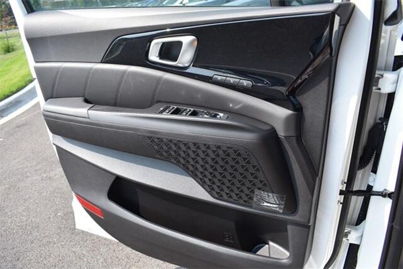 New 2025 Kia Carnival Hybrid SX PrestigeImage 36