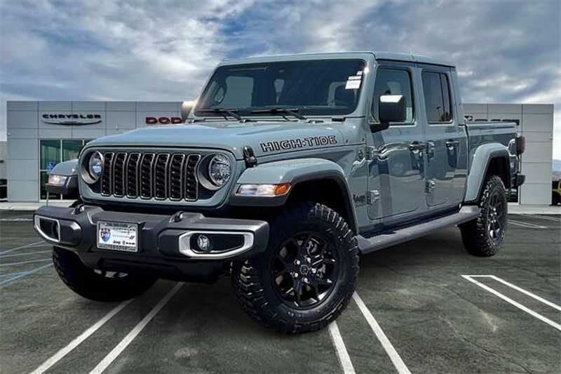2025 Jeep Gladiator High Tide 4x4Image 1