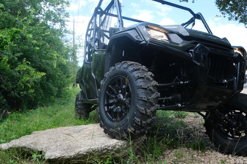 2025 Honda PIONEER 10006 DELUXE CREW BLACK FOREST GREEN Image 28