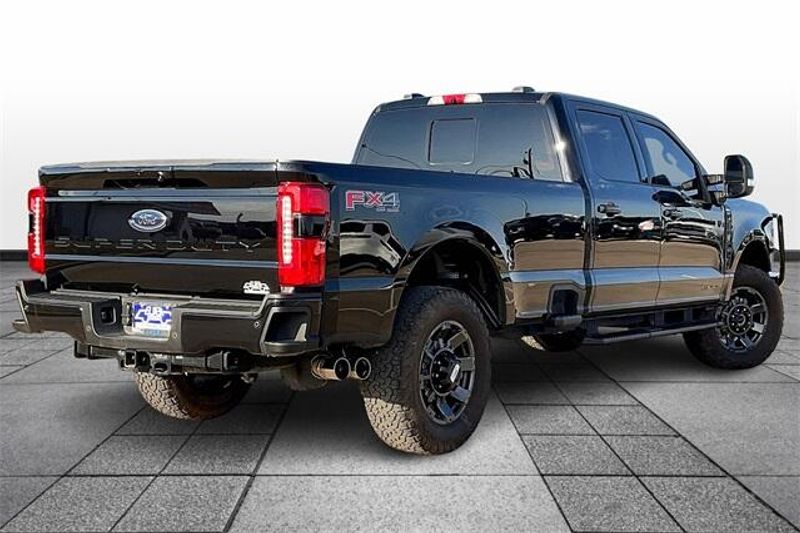 2023 Ford F-350 LariatImage 13