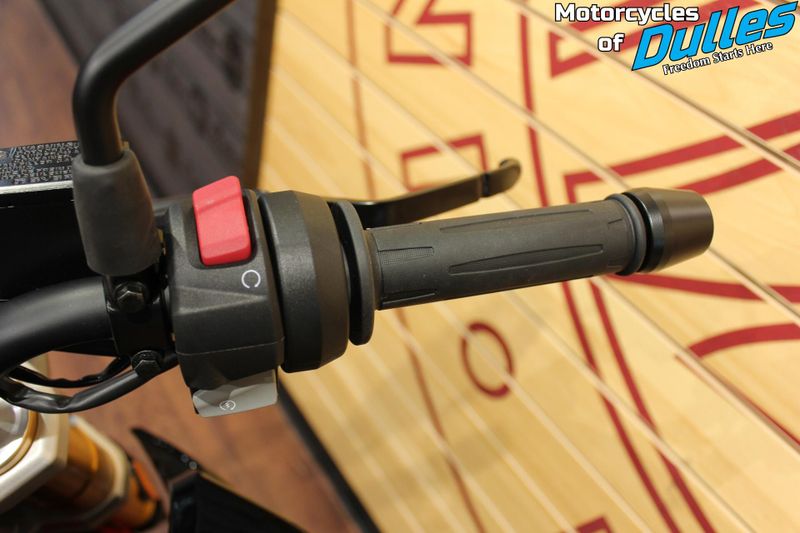 New 2025 BMW G 310 R Image 11