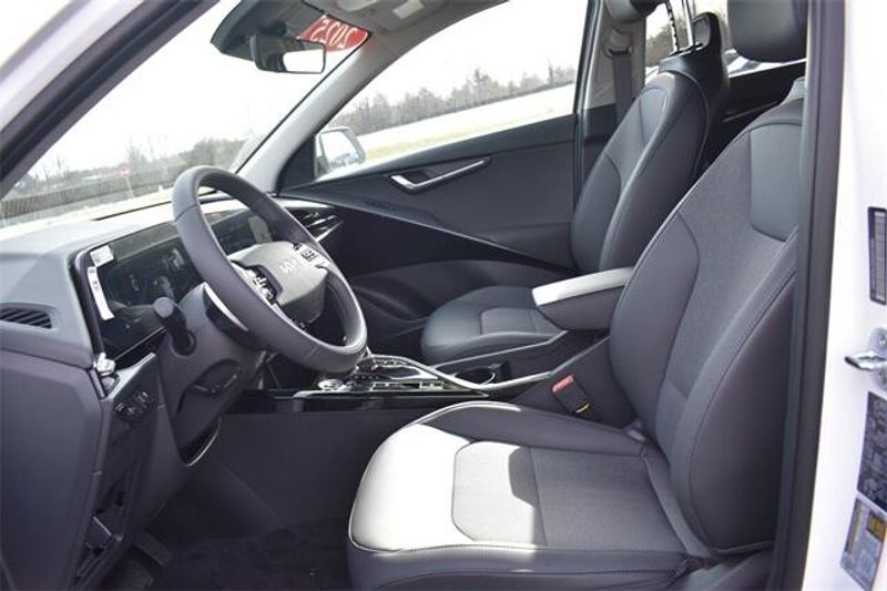 2025 Kia Niro EXImage 21