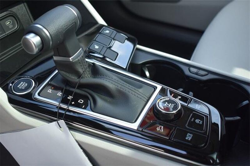 2025 Kia Sportage EXImage 25